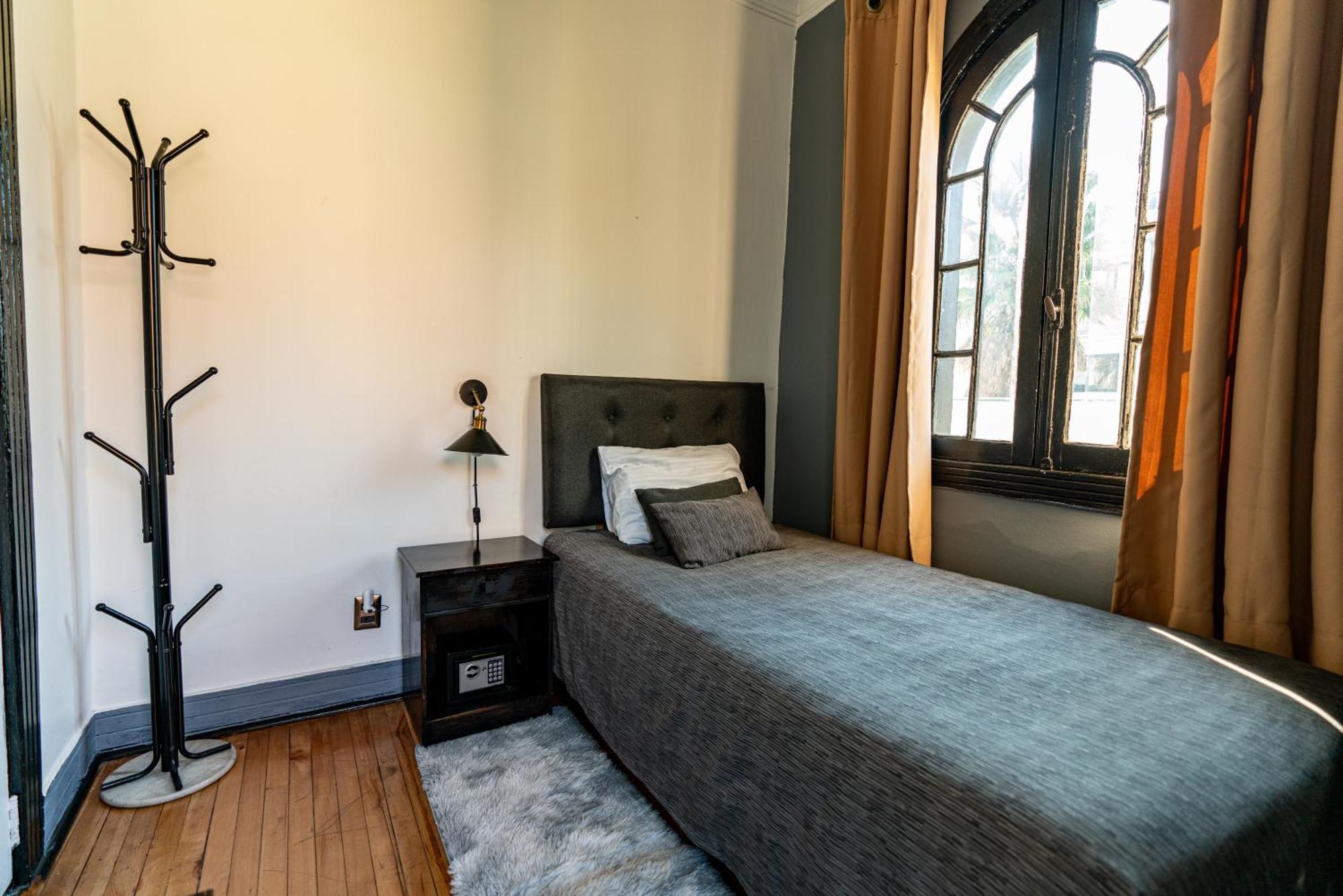De Blasis Budget Rooms Santiago de Chile